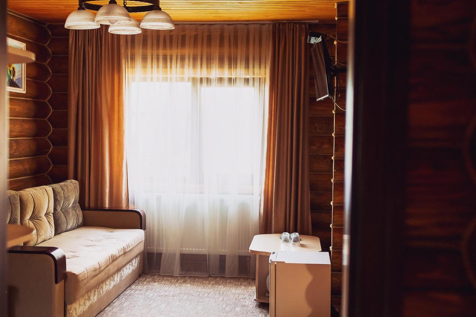 Sadyba Sribne Dzherelo Hotel Ilnytsya ภายนอก รูปภาพ