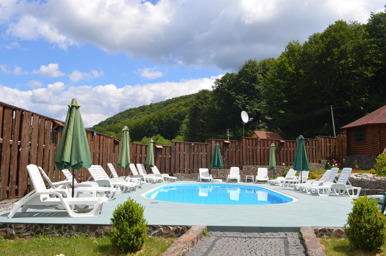Sadyba Sribne Dzherelo Hotel Ilnytsya ภายนอก รูปภาพ