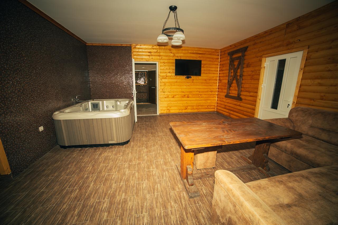 Sadyba Sribne Dzherelo Hotel Ilnytsya ภายนอก รูปภาพ